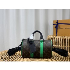 루이비통 LV KEEPALL BANDOULIÈRE 25 키폴 반둘리에 토트 백